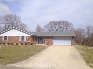 4026 Summit Ridge Dr, Greenwood, IN 46142