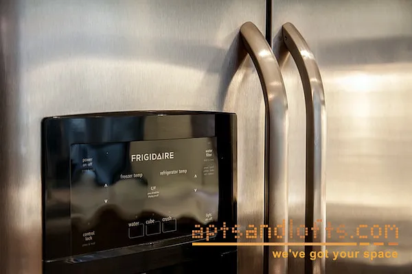 Rented by aptsandlofts.com | media 51