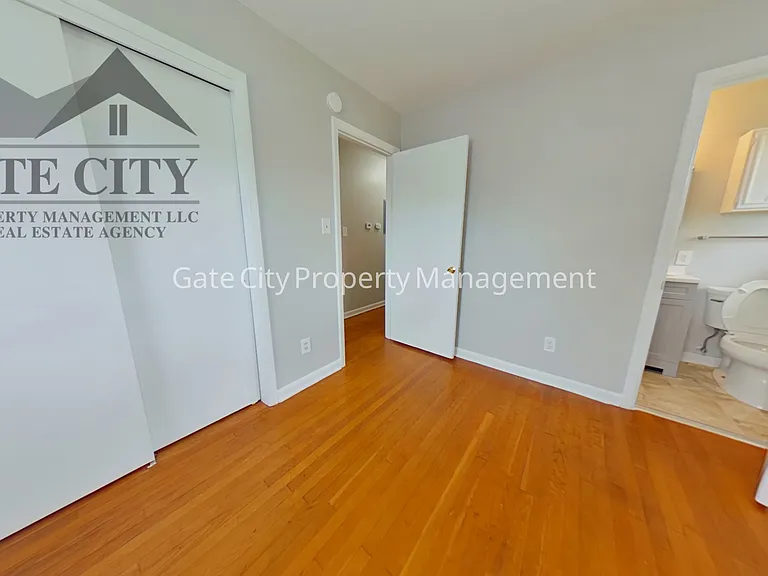 611 Mobile St — Photo 13