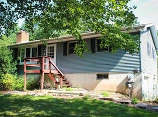415 Merwinsburg Rd, Effort, PA 18330