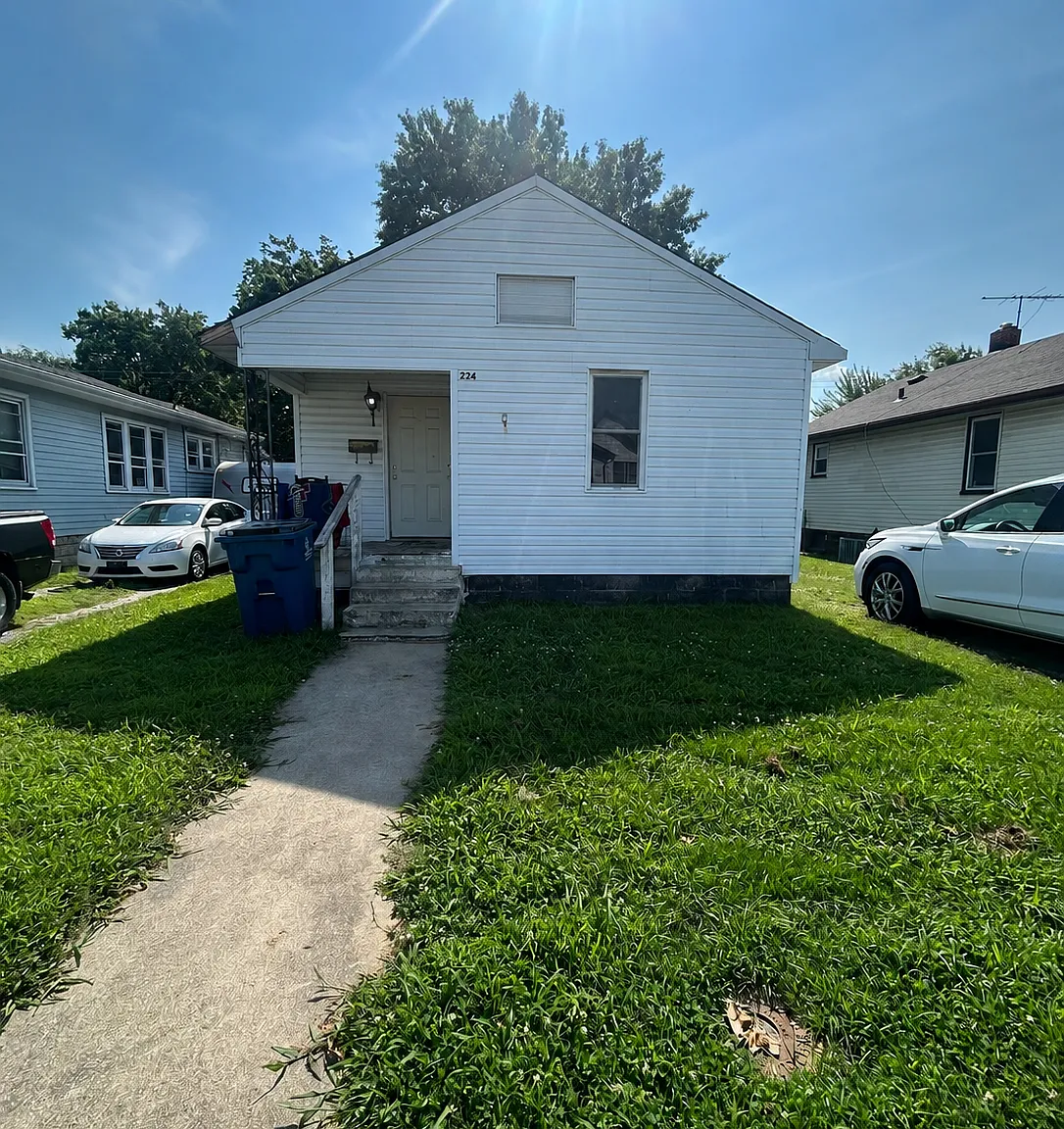 2 bed, 705 sqft, $975 — Photo 1