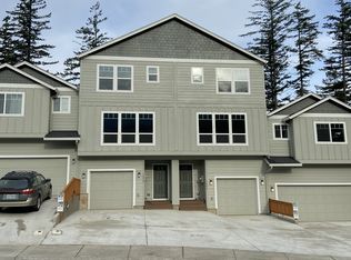 1256 SE Windsong Dr, Cascade Locks, OR 97014