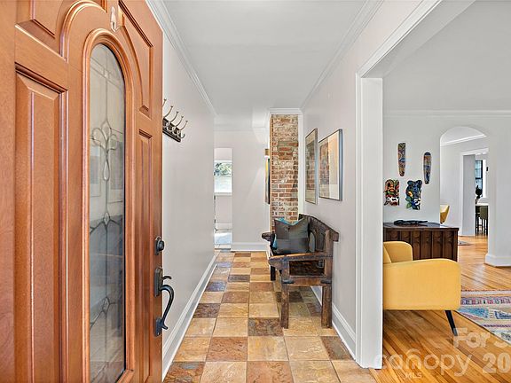 4th image of 3928 Langhorne Ave