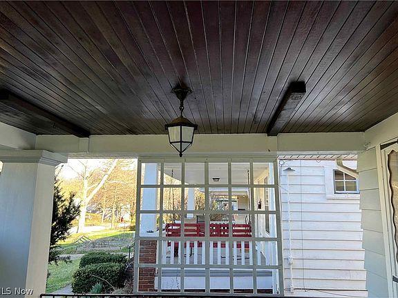3rd image of 2261 Cottage Grove Dr