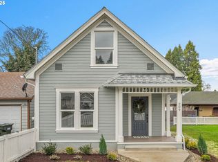 209 SE Currin St, Estacada, OR 97023