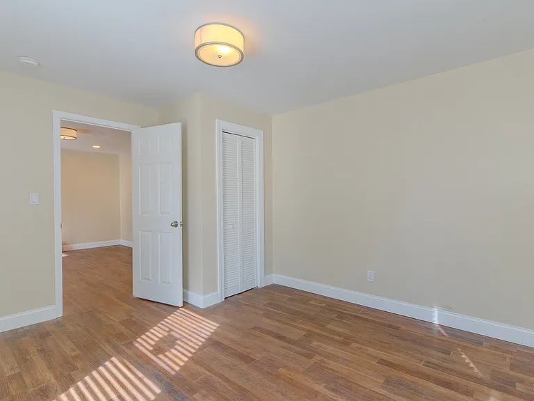 315 Broad Dr SW — Photo 18