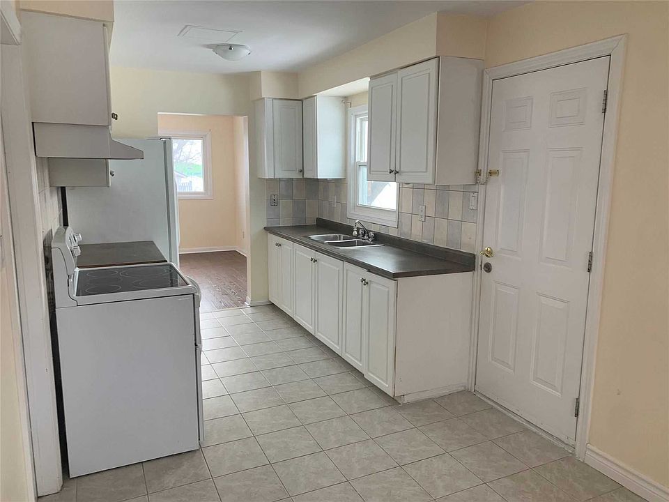 2nd image of 5 Irwin Rd