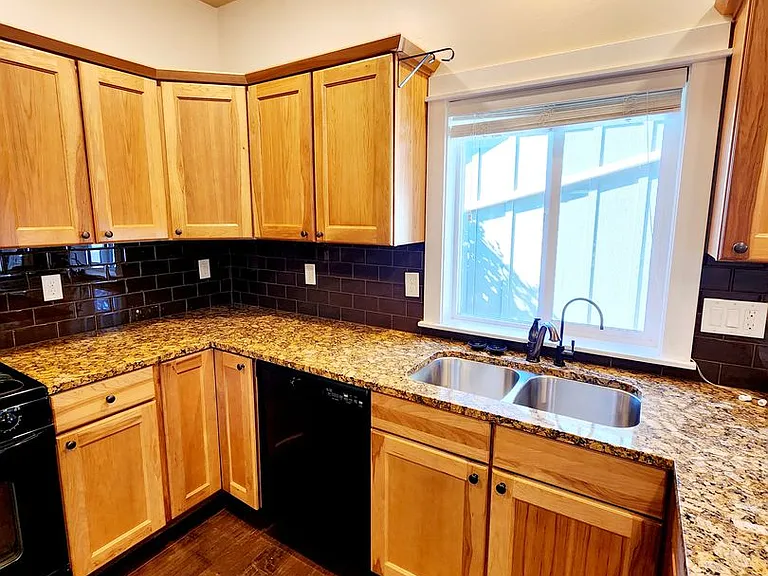 101 Stone Fly Dr — Photo 10