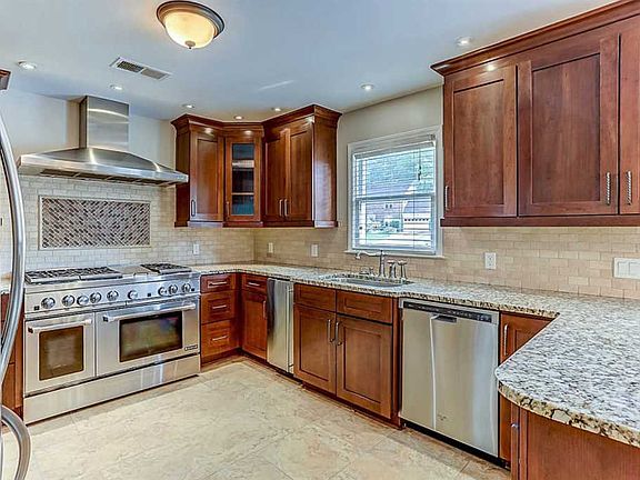 3rd image of 2083 Clayton Pl
