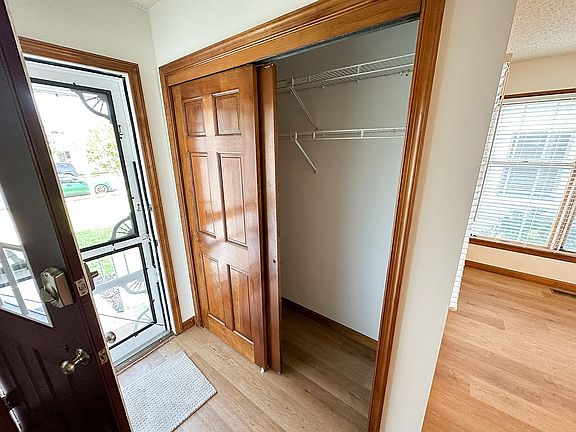 2nd image of 2437 Simpson Ave