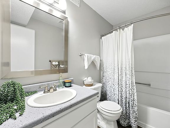 3rd image of 161 Lansing Cir #131-A