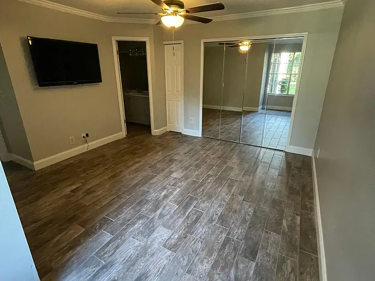 937 Birmingham Ct #105 — Photo 14