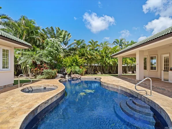 626 W Hind Dr, Honolulu, HI 96821