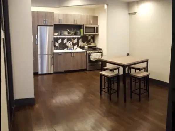 1485 Gates Avenue image 1 of 17