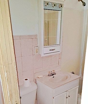 3rd image of 1708 N Austin Ave #1