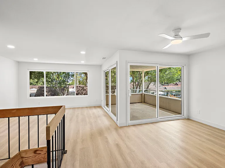 22311 Caminito Arroyo Seco #C — Photo 20