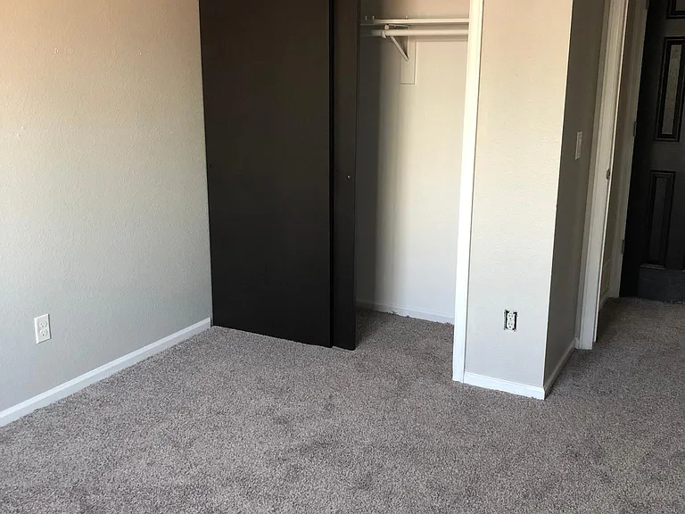 8319 Chancellor Dr — Photo 11