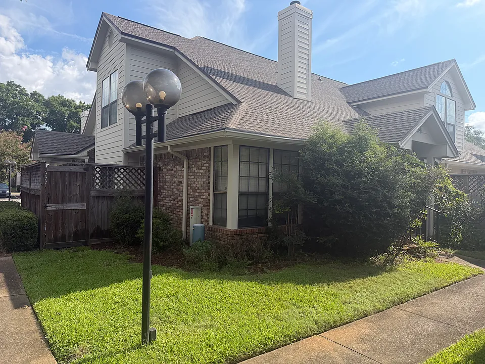 1100 Crosswinds Lndg #14