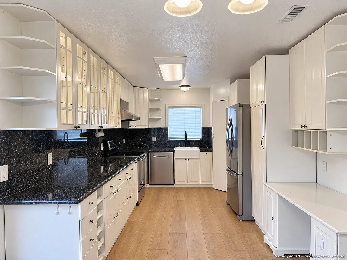 3 bed, 1366 sqft, $5,100 — Photo 3