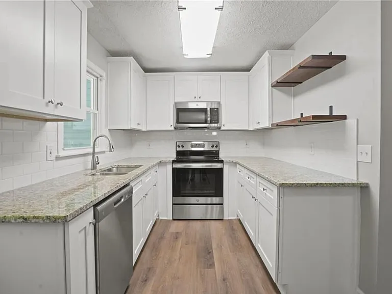 703 Navaho Ct — Photo 5