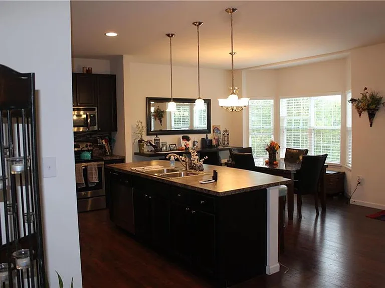 2636 Grover Crossing Way — Photo 4