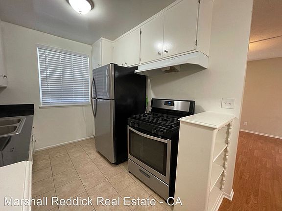 2nd image of 1755 N Kenmore Ave #1