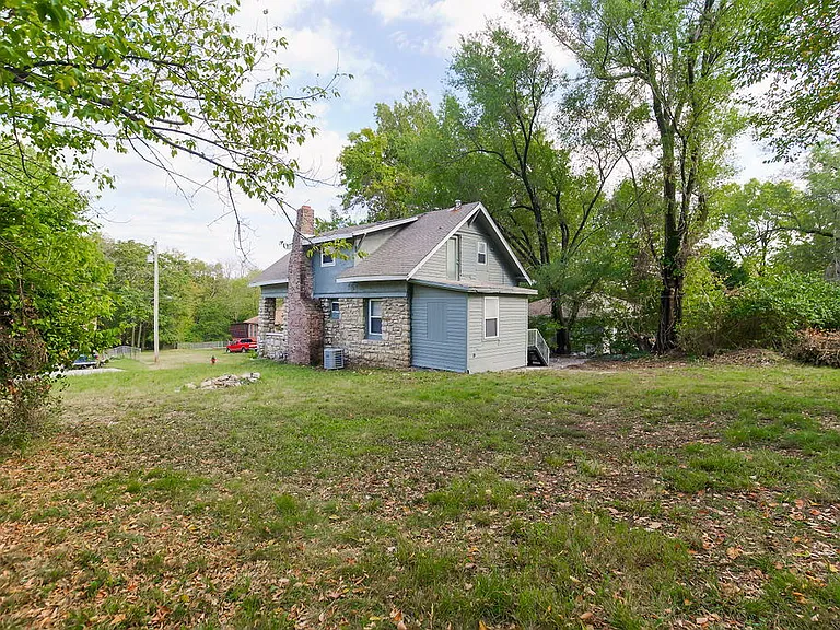5424 Bellefontaine Ave — Photo 29