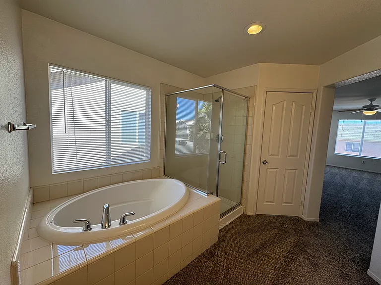 14042 Jockey Ln — Photo 16