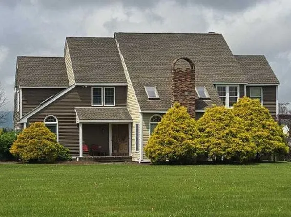 386 Nolf Rd, Nazareth, PA 18064