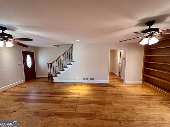 5th image of 8518 Downs Rd