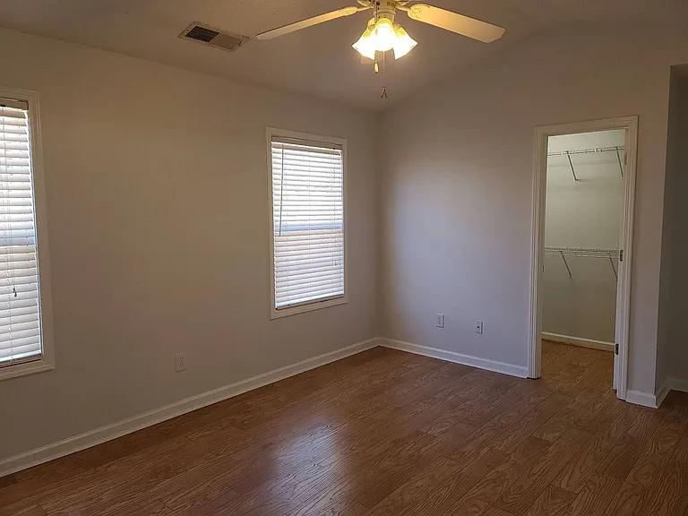 363 Greystone Pkwy — Photo 13