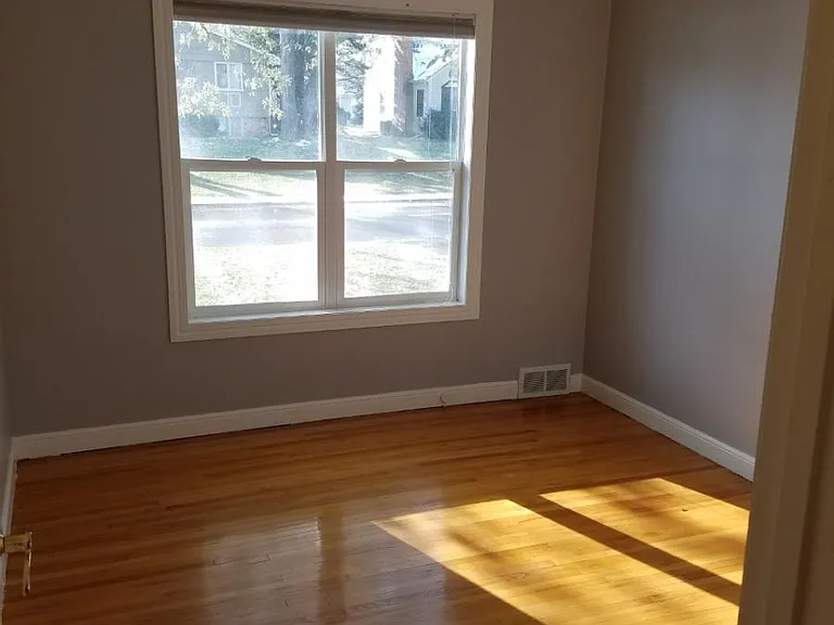 Bedroom #1 (Upstairs)
