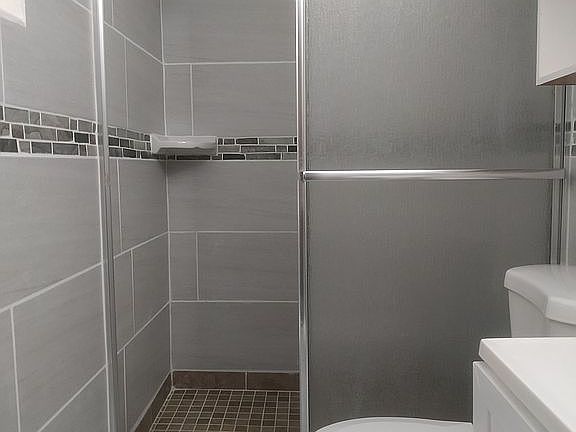 5th image of 3411 Mogul Ave