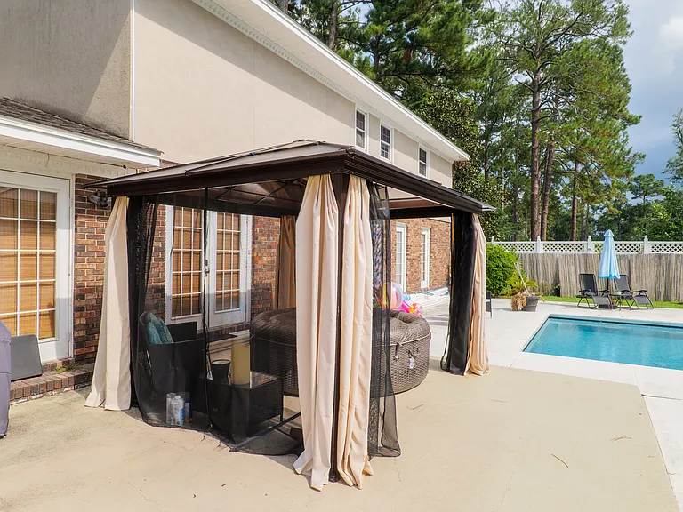 2114 Jerry Jones Dr — Photo 26