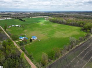 S Barry Rd, Ithaca, MI 48847