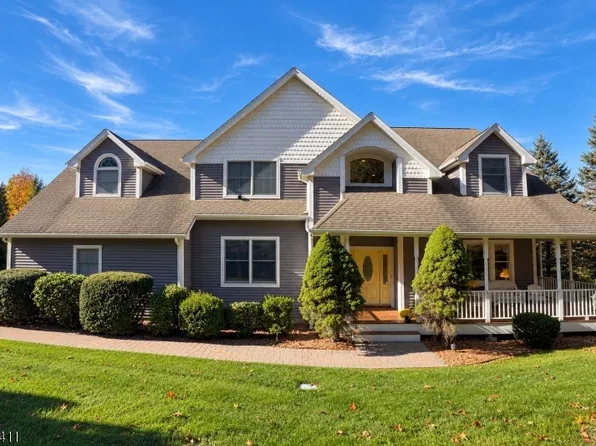 16 Forest Ridge Ter, Jefferson Twp., NJ 07438