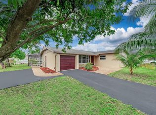 6841 NW 6th St, Margate, FL 33063