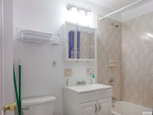 Rented by Charles Coutinho LLC | media 42