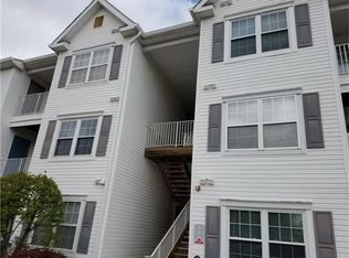 1521 Waterford Dr, Edison, NJ 08817