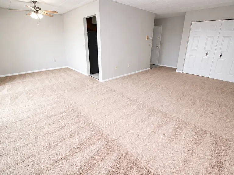 2-Bedroom W/ Balcony