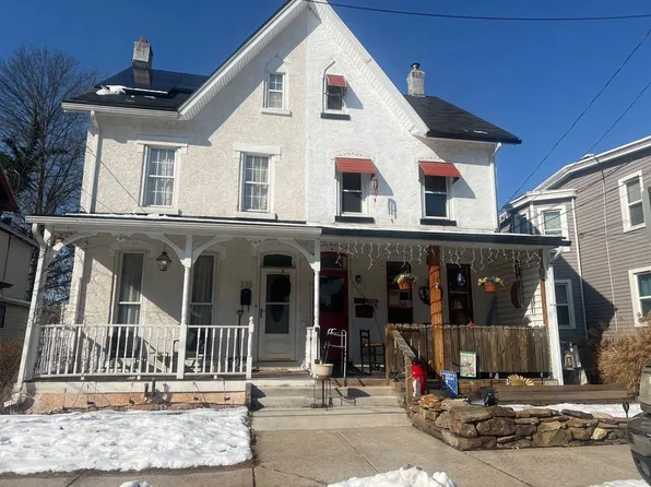 337 Walnut St, Royersford, PA 19468