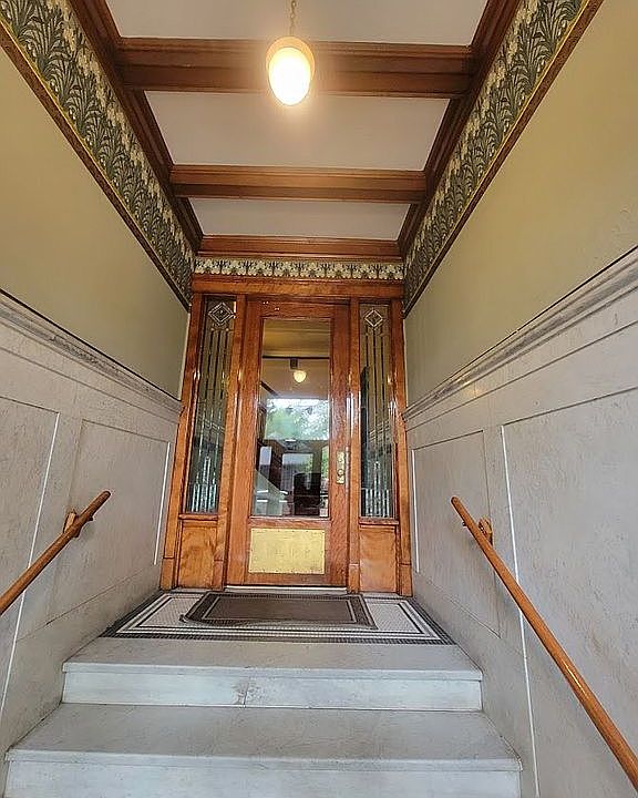 Building entryway