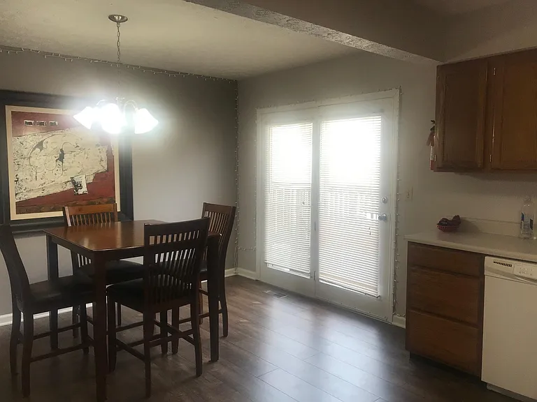 430 W Northlane Dr — Photo 2