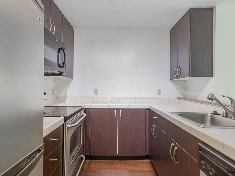 3401 Wallingford Ave N — Photo 3
