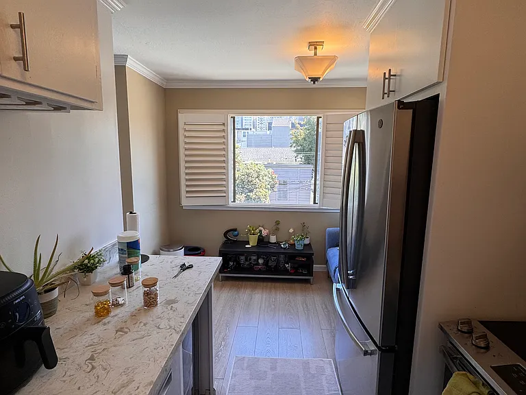 1884 Greenwich St #201 — Photo 6