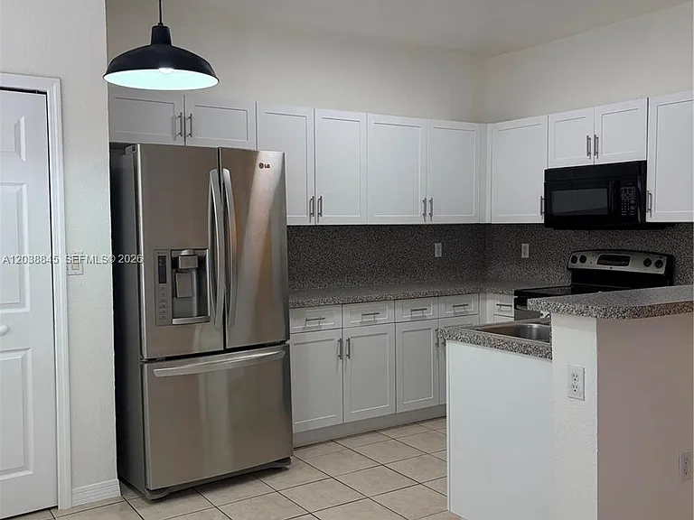 12393 SW 124th Ter — Photo 3