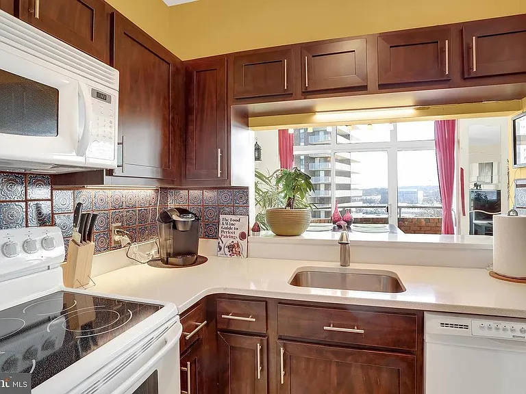 301 S Reynolds St #412 — Photo 13