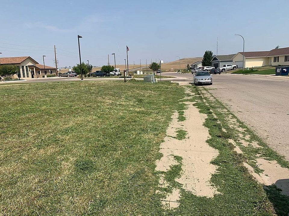 1st image of 605 Express Dr