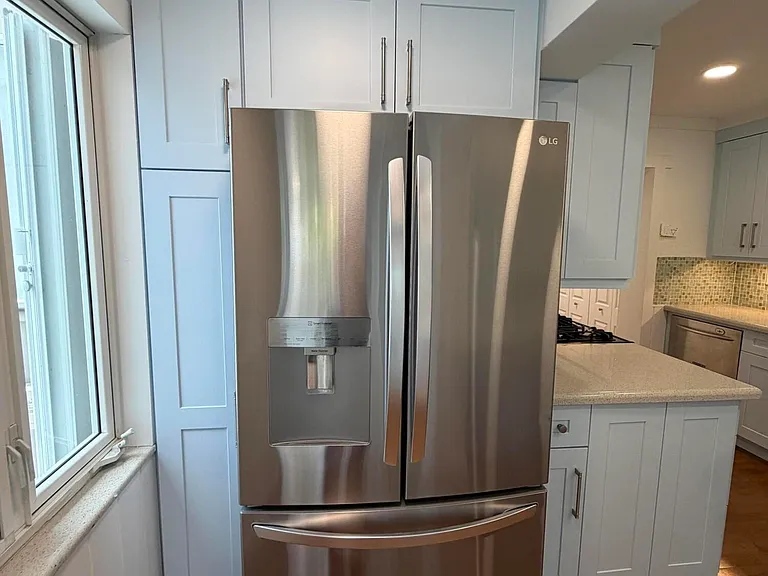 204 S Seacrest Cir — Photo 8