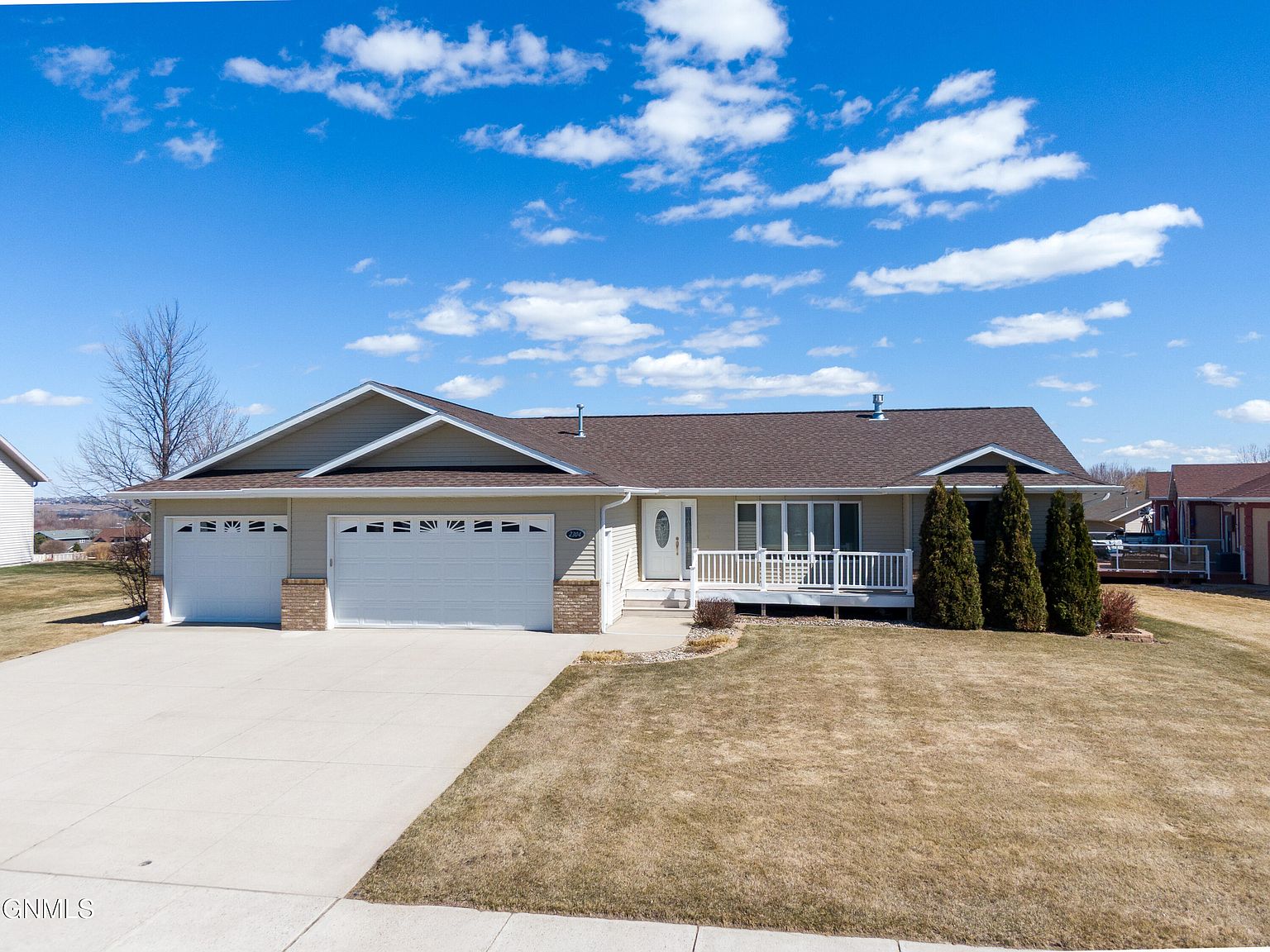 2304 W View Pl SE, Mandan, ND 58554 | Zillow
